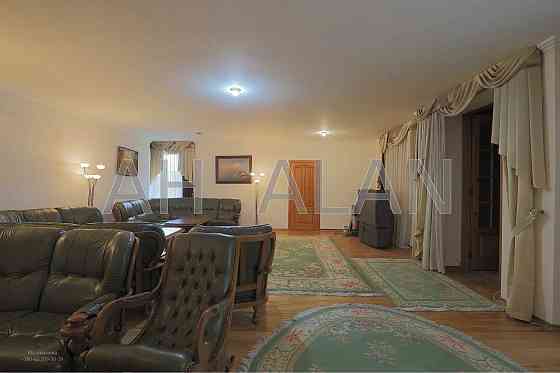 Оренда офісне приміщення на Черняховського вул., 36 приміщень - 12, поверх - 1/3 Kiev