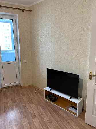 Оренда Квартира 1-кімнатна, 12/25 поверх на Драгоманова ул., 6/1 Kiev