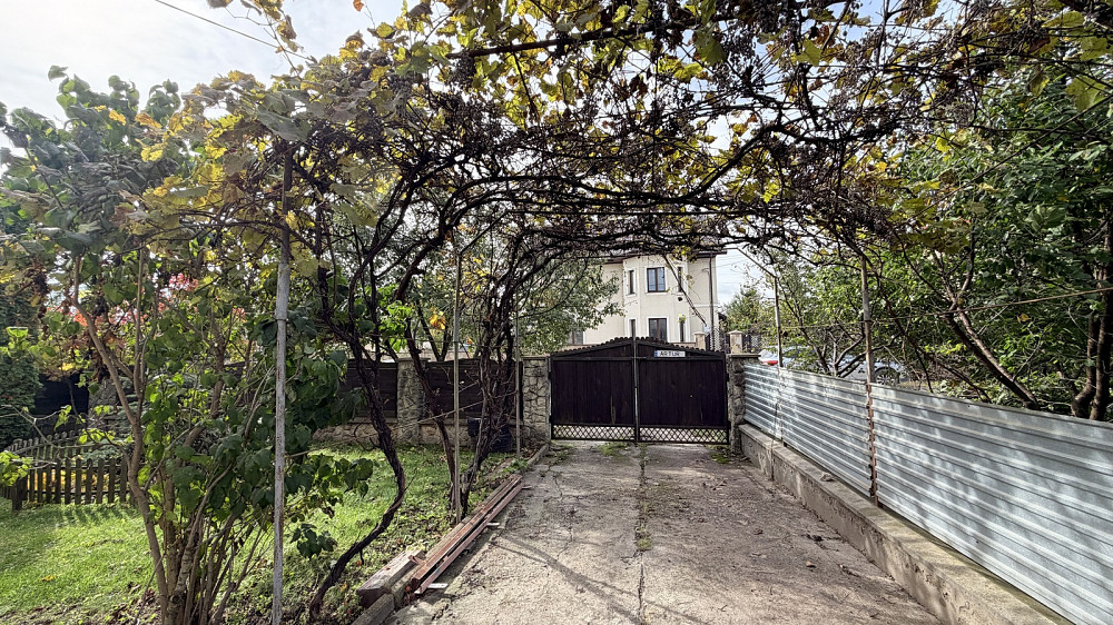 Продаж окремого будинку з ремонтом і ділянкою 11 сотих у с. Біла  - фото 8