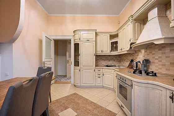 Продаж Квартира на улица Верхратського Івана 15 L'viv