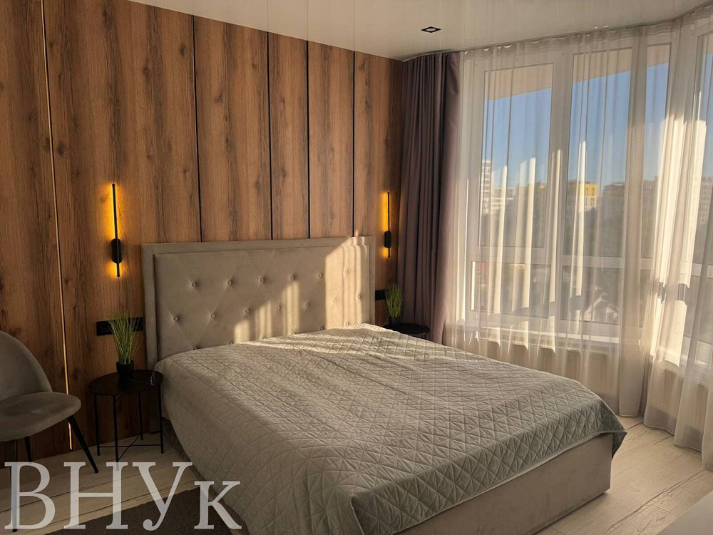 Продаж Квартира 3-кімнатна, 8/10 поверх на Зелена Львів - фото 1