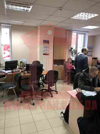Оренда офісне приміщення на Межигорская ул. поверх - 1/3 Київ