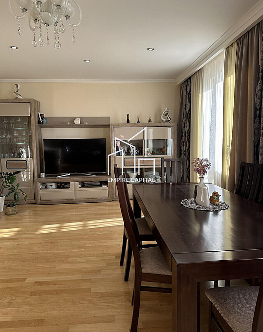 Продаж Квартира 4-кімнатна, 6/6 поверх на вул. Рівна Львів - фото 1