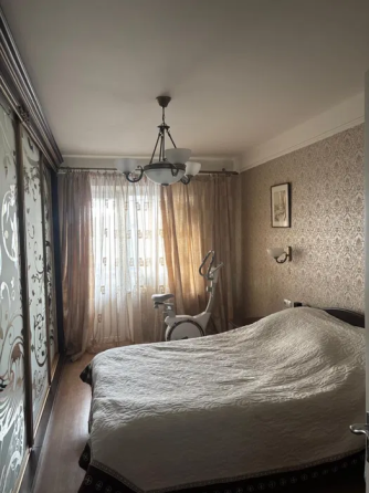 Продаж Квартира 3-кімнатна, 6/9 поверх на Васильківська, 2а Kiev