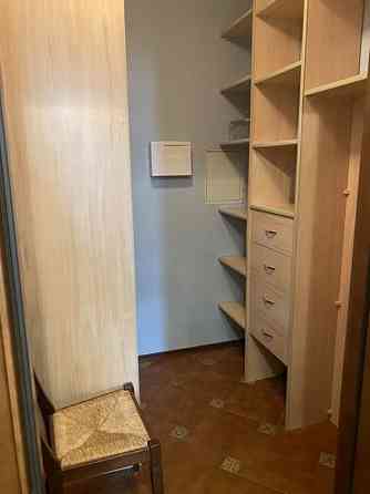 Оренда Квартира 3-кімнатна, 8/13 поверх на Харьковское шоссе, 58а Киев