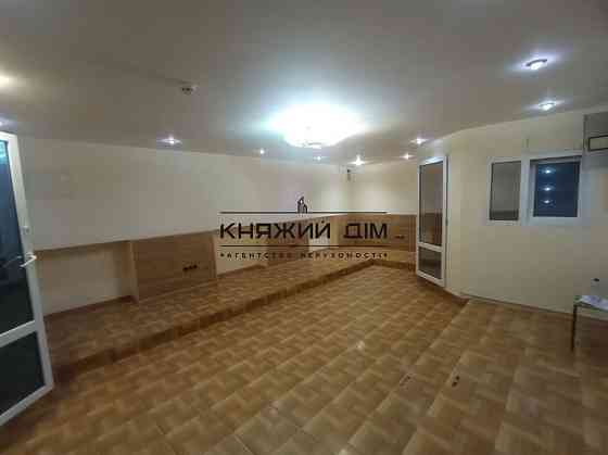 Продаж офісне приміщення на Почайнинская ул. поверх - -1/6 Київ