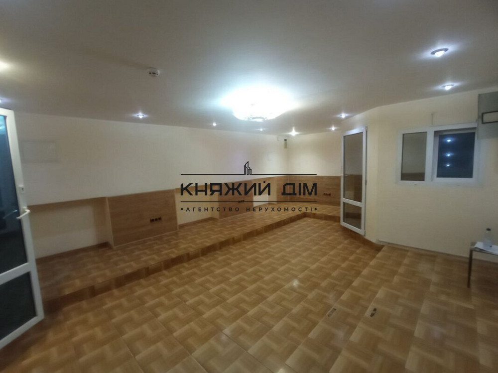 Продаж офісне приміщення на Почайнинская ул. поверх - -1/6 Київ - фото 3