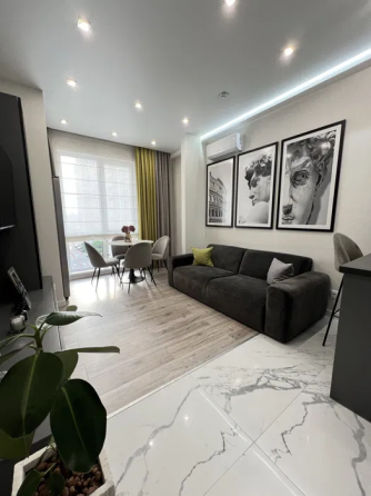 Продаж Квартира 3-кімнатна, 5/16 поверх на Максимовича, 3 Київ