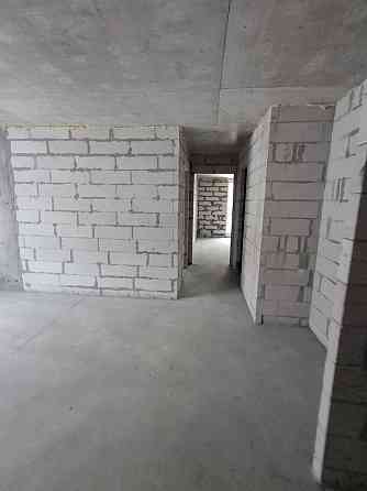 Продаж Квартира 3-кімнатна, 3/8 поверх на вул. Дубенська Kremenets'