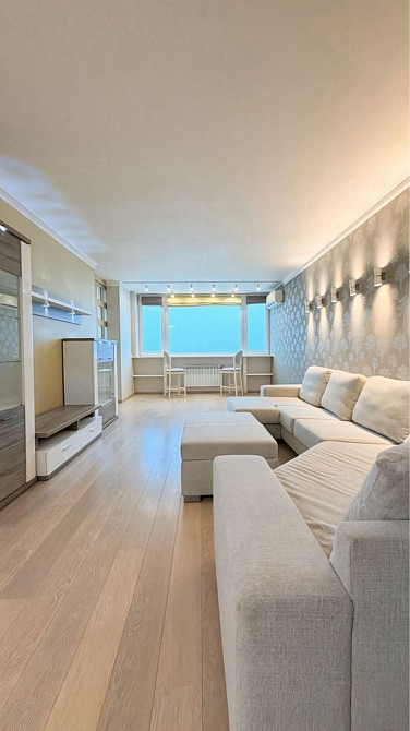 Продаж Квартира 3-кімнатна, 14/26 поверх на Кондратюка Юрія вул., д. 7 Киев - изображение 1