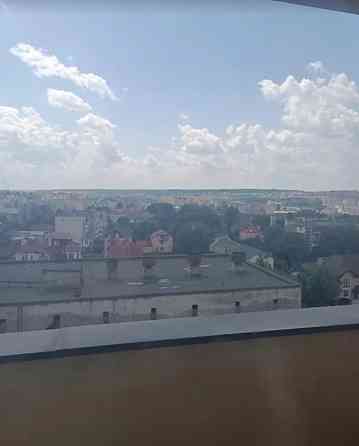 Продаж 2к квартири 70 кв. м на вул. Пирогова Ternopil'