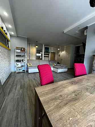 Продаж Квартира 2-кімнатна, 2/14 поверх на Нивська вул., д. 4-Г Kiev