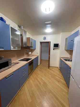 Продаж Квартира 3-кімнатна, 7/18 поверх на Володимира Івасюка вул., д. 12д Kiev