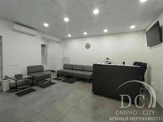 Продаж торгове приміщення на Січеславська Набережна вул., 16б поверх - 1/2 Дніпро