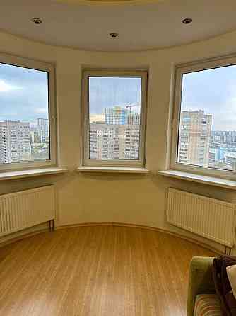 Продаж Квартира 1-кімнатна, 13/33 поверх на Харківське шосе, 19А Київ