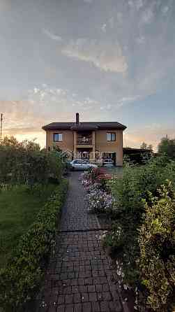 Продаж Будинок 5-кімнатний 