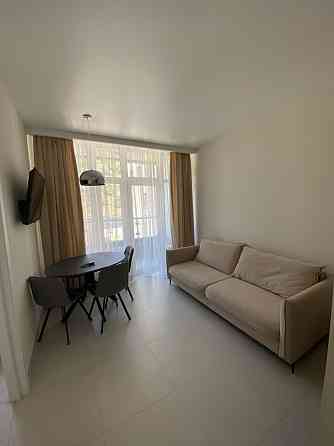 Оренда Квартира 1-кімнатна, 2/6 поверх на Фонтанская Дорога ул., 153/13 Одесса