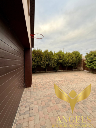 Продажа 3-этажный Дом с участком 3.4 сот 165 кв.м 4 комн. на провулок Акимівський Кропивницкий