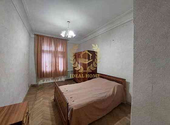 Продам 2-х кім. квартиру в серці Києва вул. Є. Чикаленка (Пушкінська) Київ