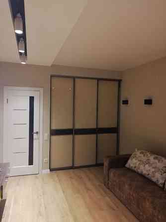 Оренда Квартира 1-кімнатна, 1/9 поверх на ул. Практичная Киев