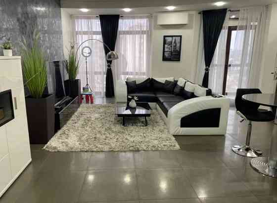 Оренда Квартира 2-кімнатна, 6/15 поверх на Тенистая ул., 9/12 Одесса