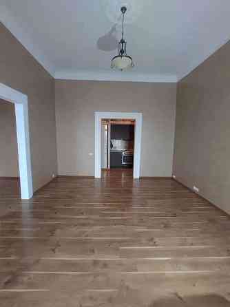 Оренда Квартира 3-кімнатна, 5/5 поверх на Лютеранська, 6 Киев