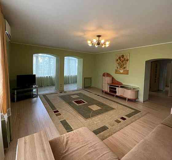 Продаж Квартира 4-кімнатна, 4/11 поверх на Казакова ул., 4 Дніпро