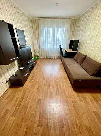 Оренда Квартира 1-кімнатна, 6/25 поверх на Софії Русової, 1 Киев