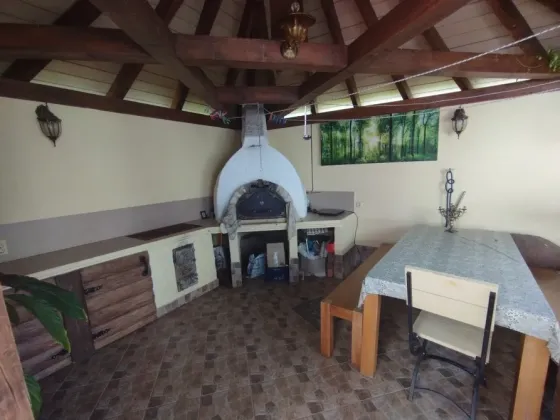 Оренда 2-поверховий Будинок з ділянкою 6 сот 268 кв.м 4 кімн. на Тернопільська Ужгород