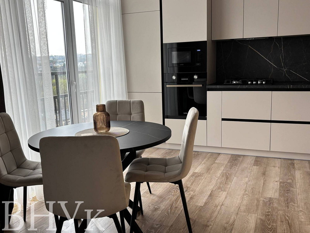 Продаж Квартира 2-кімнатна, 7/8 поверх на Дзержика Чернівці - фото 1