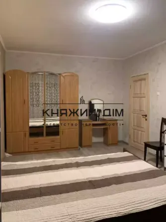 Оренда Квартира 2-кімнатна, 1/10 поверх на Тростянецкая ул. Kiev