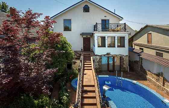 Продам Красивий Будинок на 5 сотках землі на 16 ст. Великого Фонтану Одеса