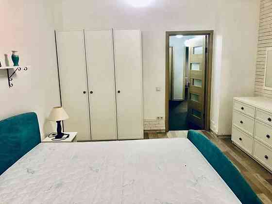 Оренда Квартира 2-кімнатна, 9/9 поверх на ул. Регенераторная Киев