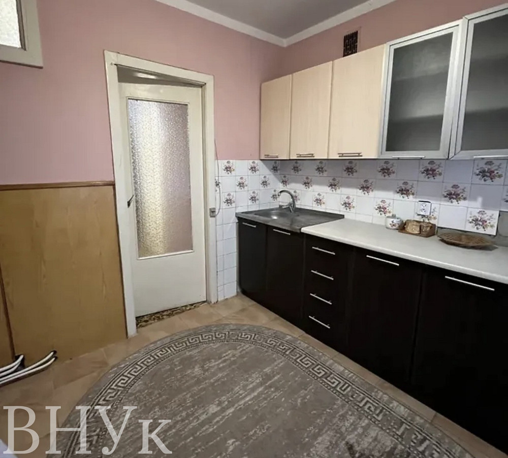 Продаж Квартира 3-кімнатна, 3/5 поверх на Столєтова Ужгород - фото 2