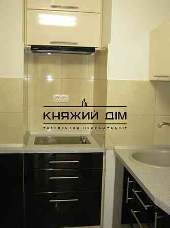 Оренда офісне приміщення на Голосеевская ул. поверх - 1/25 Київ