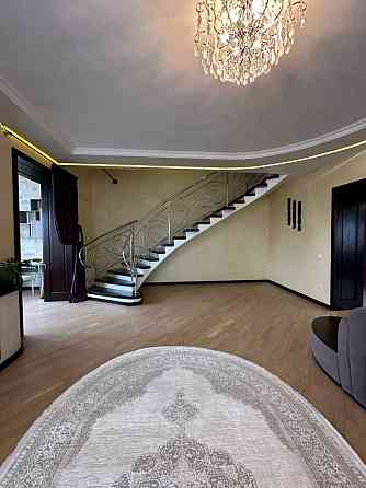 Оренда Квартира 4-кімнатна, 10/11 поверх на Двірська Крихівці