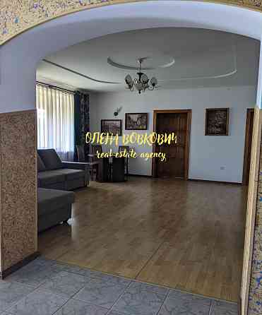 Продаж будинку 2 поверхи Крихівці