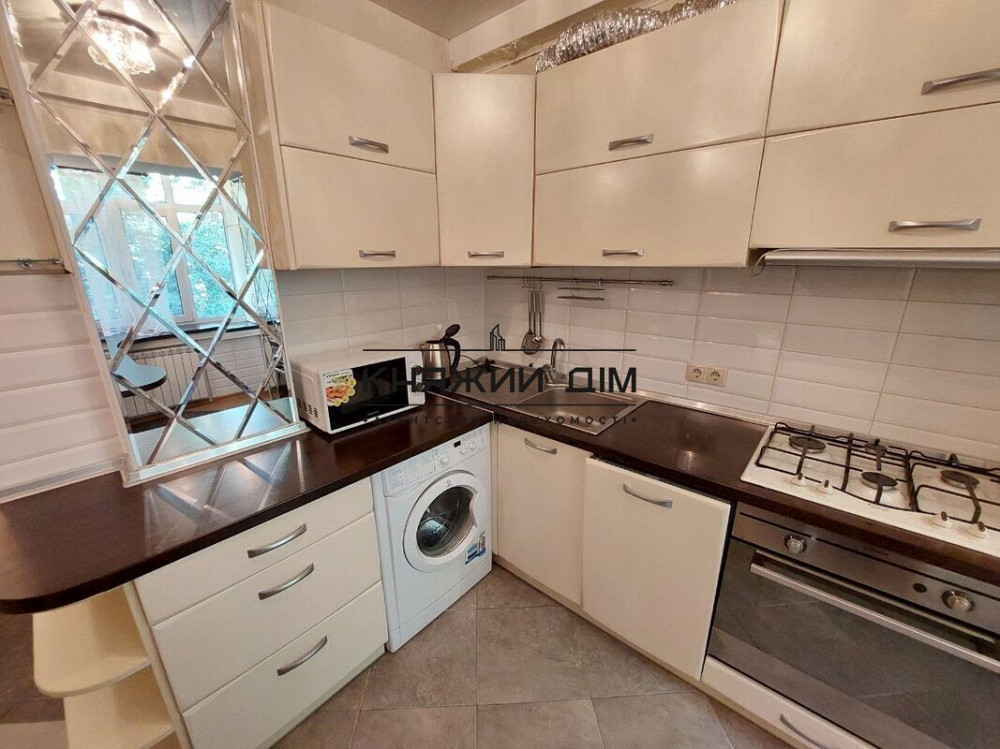 Оренда Квартира 1-кімнатна, 2/9 поверх на Новогоспитальная ул. Kiev - photo 1