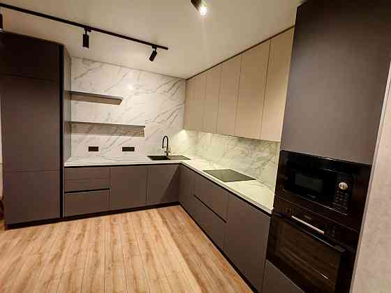 Продаж Квартира 2-кімнатна, 13/26 поверх на Віктора Некрасова вул., д. 10А Kiev