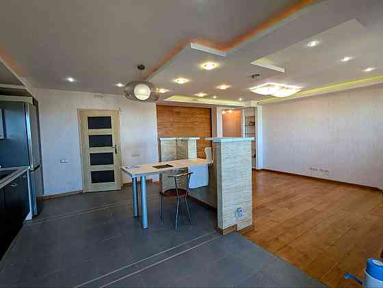 Продаж Квартира 3-кімнатна, 18/25 поверх на Мирного Панаса вул., д. 28-А Київ