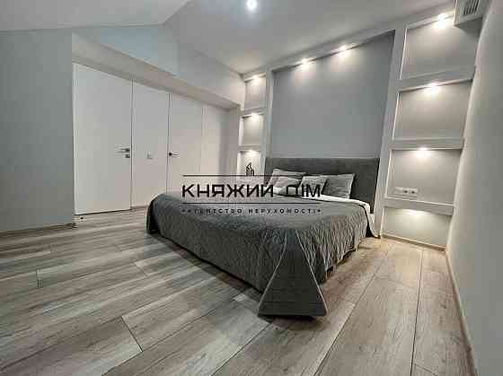 Дворівнева квартира із зимовим садом у серці Подолу. № 21145229 Киев