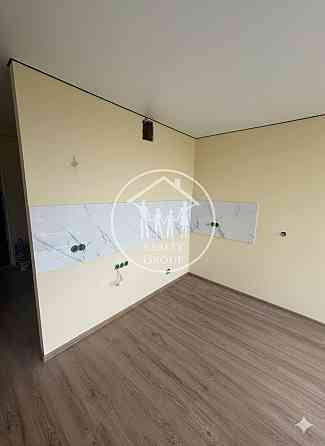 Продаж 1к Квартира 37.5 кв.м Роксоляни вул., 161 Львів