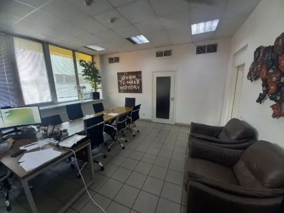 Здається Офісні приміщення площа 419 кв.м Дніпро вул. Жуковського 3 Дніпро