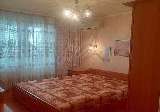 Оренда Квартира 2-кімнатна, 14/16 поверх на улица Братиславская, д.2 Киев