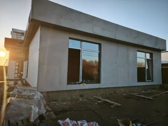 Продаж 1-поверховий Будинок з ділянкою 7 сот 185 кв.м 4 кімн. на Рівна Ужгород