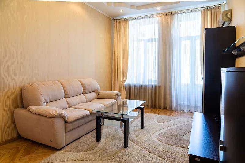 Оренда Квартира 2-кімнатна, 2/4 поверх на ул. Андреевская Київ - фото 1