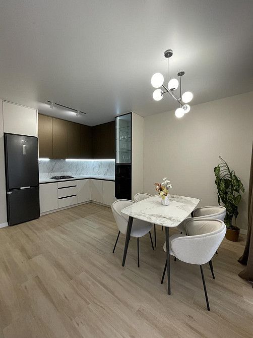 Продаж 2-поверховий Будинок з ділянкою 2 сот 100 кв.м 3 кімн. на Млинівська вул. Рівне - фото 1