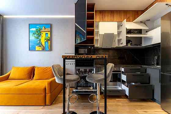 Оренда Квартира 1-кімнатна, 4/11 поверх на Предславинская ул. Киев