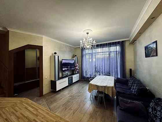 Продаж Квартира 5-кімнатна, 1/3 поверх на Араратская ул., 13 Дніпро