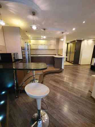 Оренда Квартира 2-кімнатна, 4/23 поверх на пр. Николая Бажана Kiev